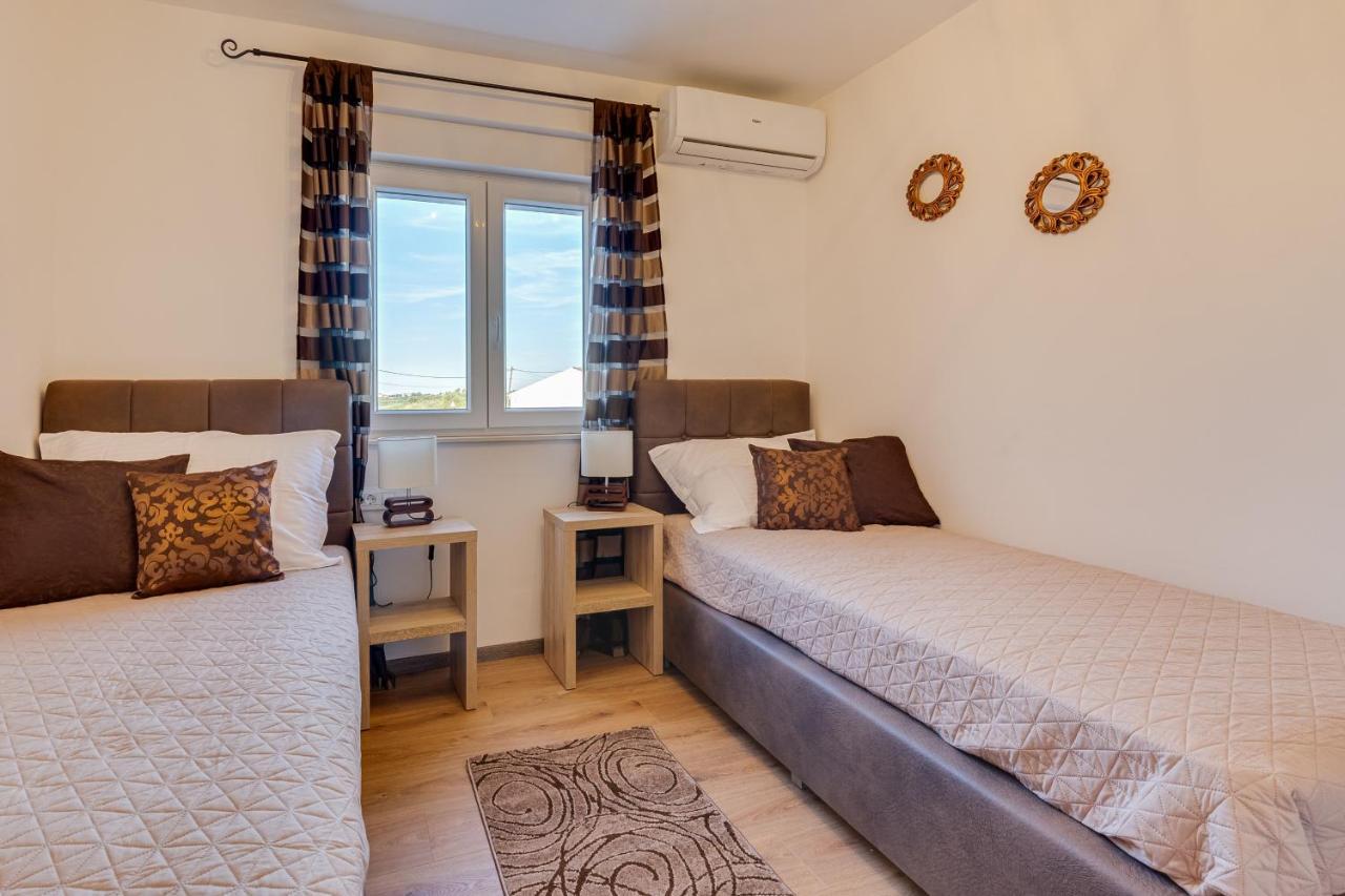 Oliva Vallis Apartments Zadar Bagian luar foto